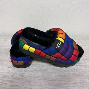 UGG MAXI PRIDE SLIDE Women's Size 5 Rainbow Puff Satin Platform Wool Sandal